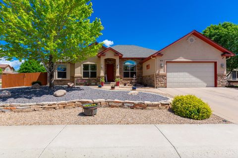 Photo of 868 Grand Vista Way, Grand Junction, CO 81506 (MLS # 20261981)