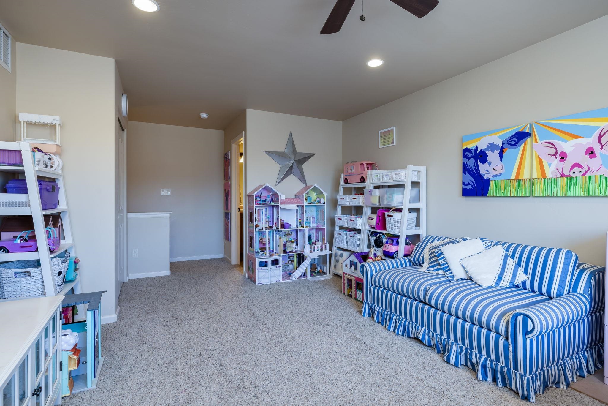 Fruita, Colorado 81521, United States, 3 Bedrooms Bedrooms, ,3 BathroomsBathrooms,Residential,Pending,115646