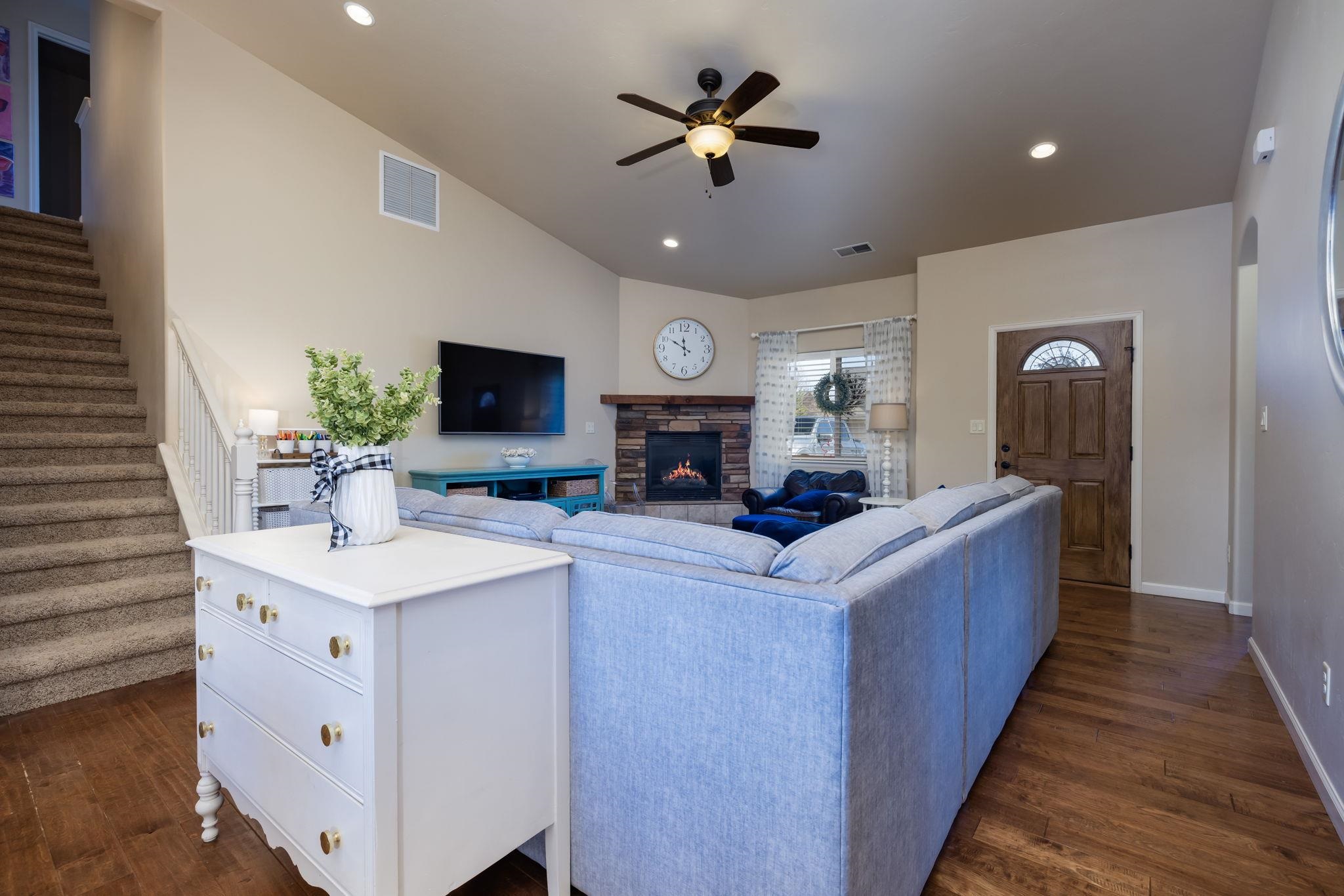 Fruita, Colorado 81521, United States, 3 Bedrooms Bedrooms, ,3 BathroomsBathrooms,Residential,Pending,115646