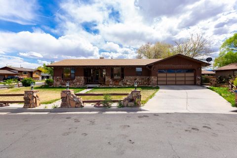 Photo of 489 Ol Sun Drive, Grand Junction, CO 81504 (MLS # 20261672)