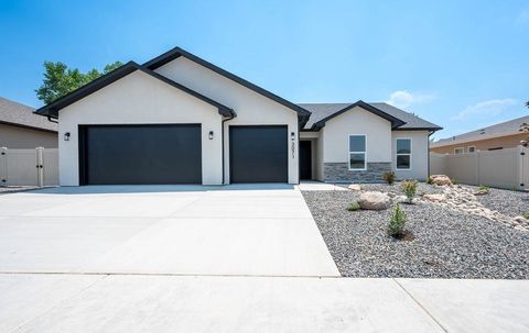 Photo of 3071 Thunder Cloud Drive, Grand Junction, CO 81504 (MLS # 20263140)