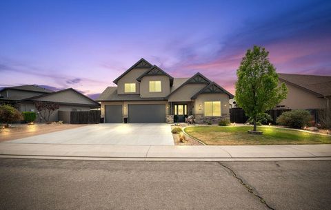 Photo of 862 Moores Diamond Drive, Fruita, CO 81521 (MLS # 20261888)