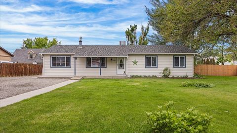 Photo of 926 E Cleveland Avenue, Fruita, CO 81521 (MLS # 20262435)