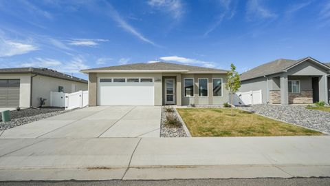 Photo of 1705 Tungsten Way, Fruita, CO 81521 (MLS # 20261570)