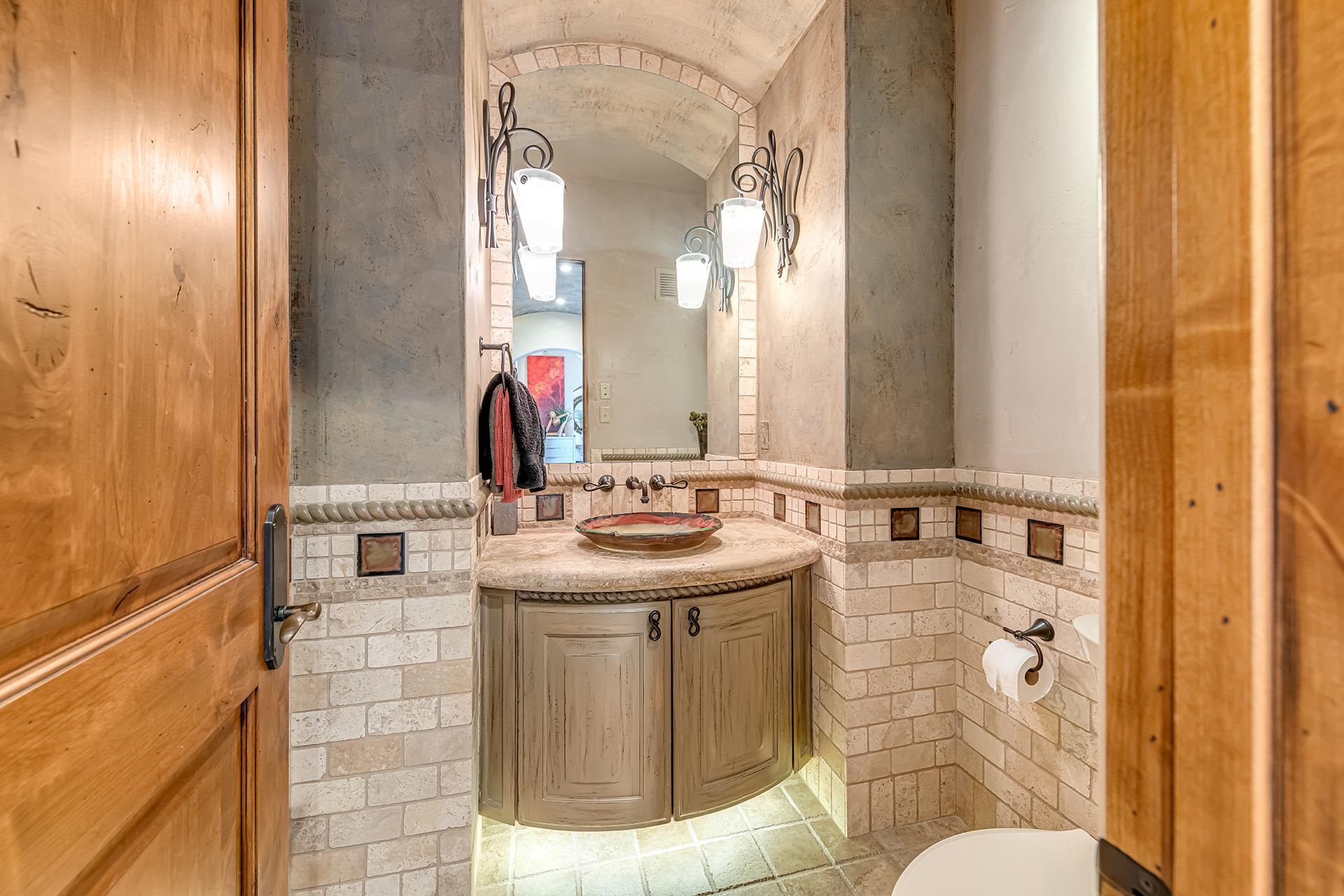 Grand Junction, Colorado, 81507, United States, 4 Bedrooms Bedrooms, ,5 BathroomsBathrooms,Residential,Active,2052069