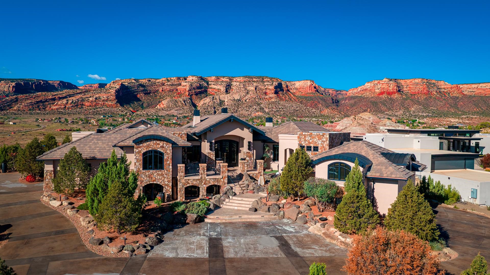 Grand Junction, Colorado, 81507, United States, 4 Bedrooms Bedrooms, ,5 BathroomsBathrooms,Residential,Active,2052069