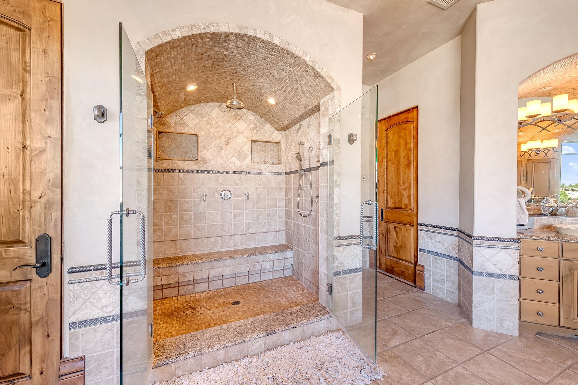 Grand Junction, Colorado, 81507, United States, 4 Bedrooms Bedrooms, ,5 BathroomsBathrooms,Residential,Active,2052069