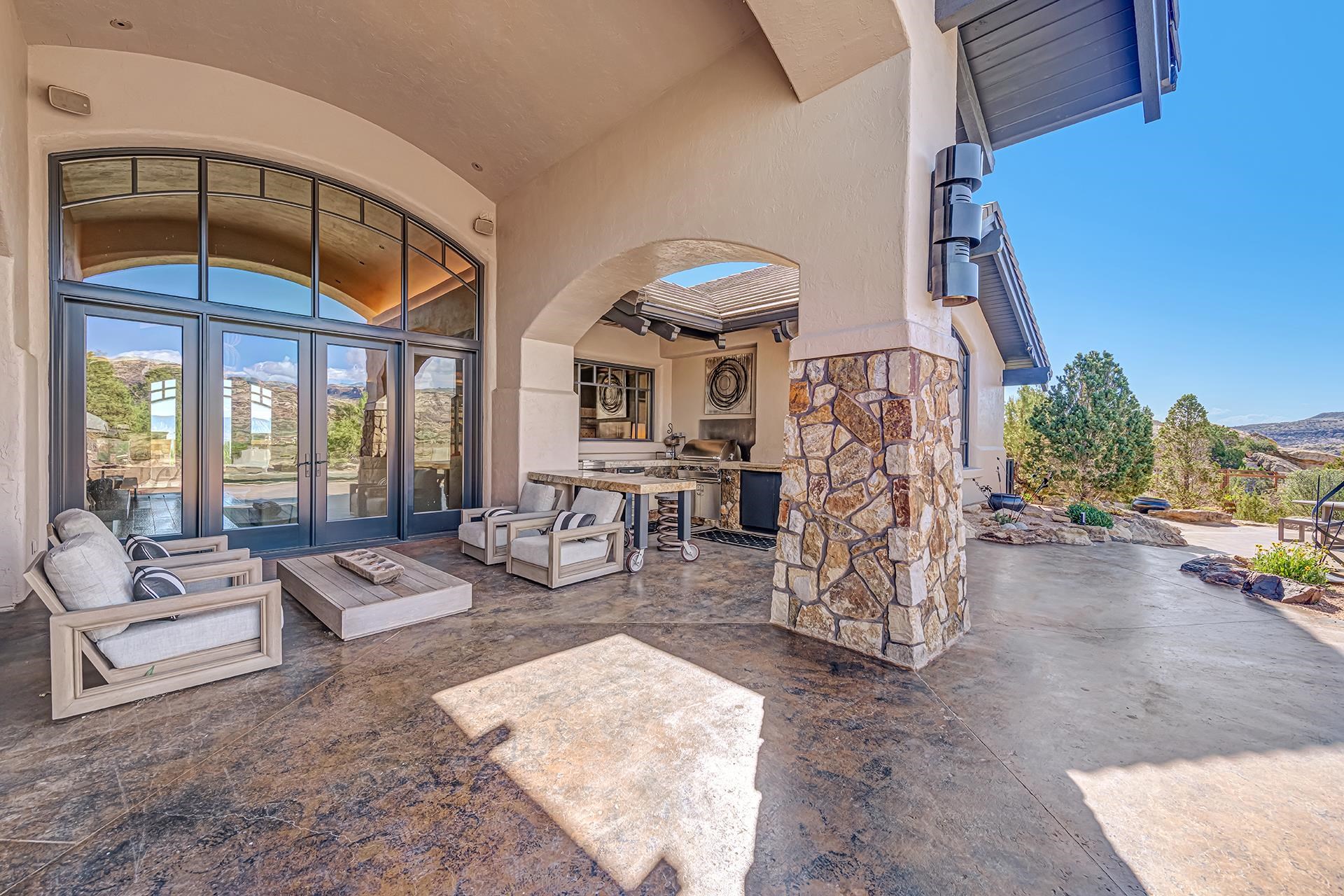 Grand Junction, Colorado, 81507, United States, 4 Bedrooms Bedrooms, ,5 BathroomsBathrooms,Residential,Active,2052069