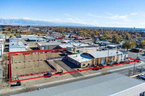 Photo of 304330 North Avenue, Grand Junction, CO 81501 (MLS # 20255480)