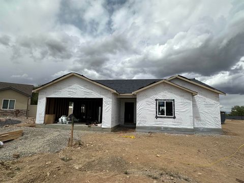 Photo of 2932 Dayapple Court, Grand Junction, CO 81503 (MLS # 20261907)