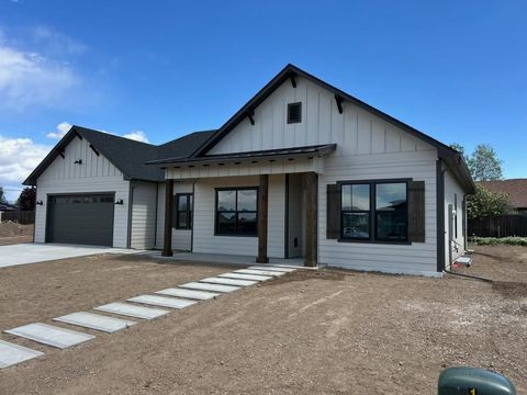 Photo of 388 Hatchet Canyon Circle, Fruita, CO 81521 (MLS # 20261873)