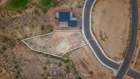 Photo of 303 Meridian Loop, Grand Junction, CO 81507 (MLS # 20254008)