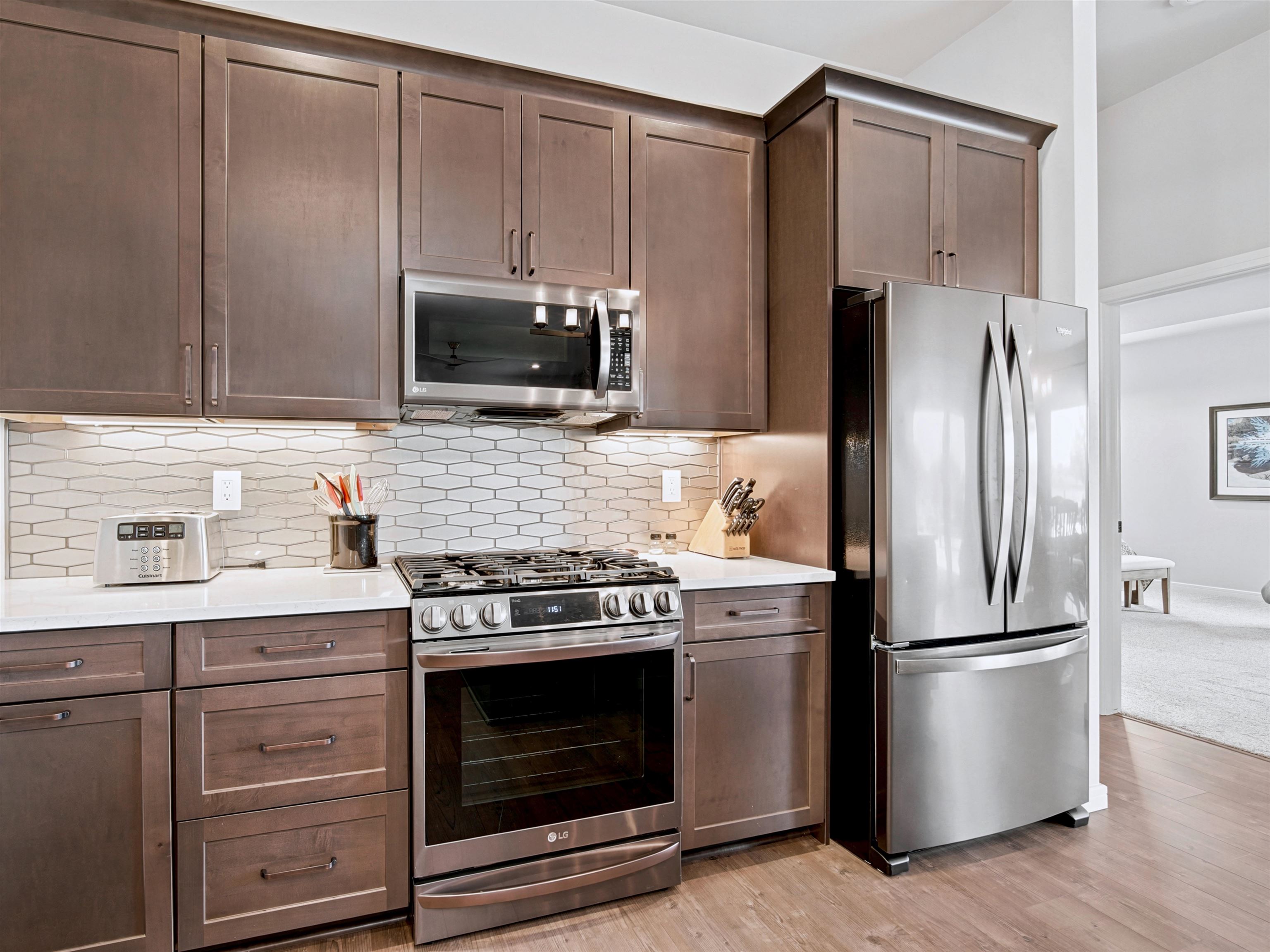 Experience luxury living in one of the Grand Valleys beautiful golf co – image 10