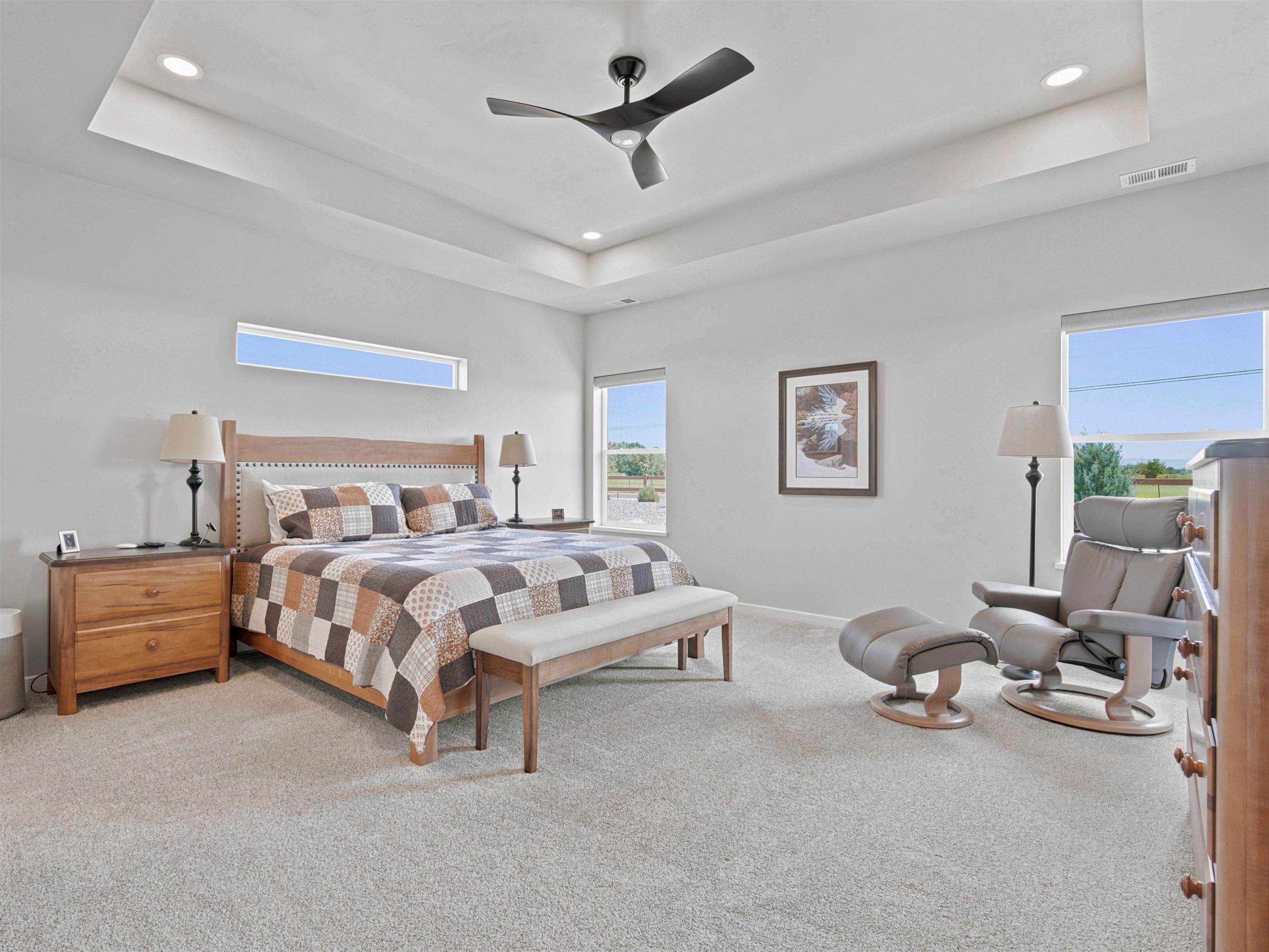 Experience luxury living in one of the Grand Valleys beautiful golf co – image 12
