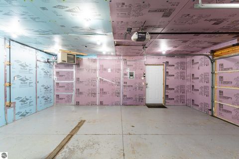 Tiny photo for 3949 Bard Road, Beaverton, MI 48612 (MLS # 1940209)