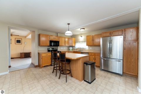 Tiny photo for 3949 Bard Road, Beaverton, MI 48612 (MLS # 1940209)