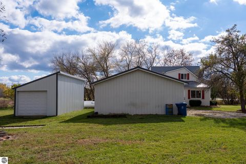 Tiny photo for 3949 Bard Road, Beaverton, MI 48612 (MLS # 1940209)