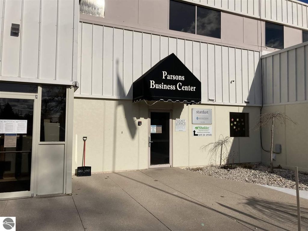 Photo of 807 Airport Access Road #210, Traverse City, MI 49686 (MLS # 1934313)