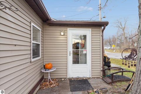 Tiny photo for 1107 Shoreline Drive, Houghton Lake, MI 48629 (MLS # 1940812)