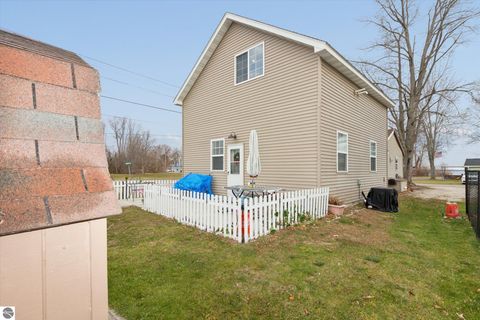 Tiny photo for 1107 Shoreline Drive, Houghton Lake, MI 48629 (MLS # 1940812)