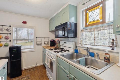 Tiny photo for 1107 Shoreline Drive, Houghton Lake, MI 48629 (MLS # 1940812)