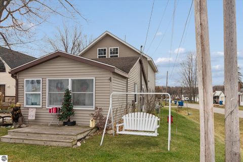 Tiny photo for 1107 Shoreline Drive, Houghton Lake, MI 48629 (MLS # 1940812)