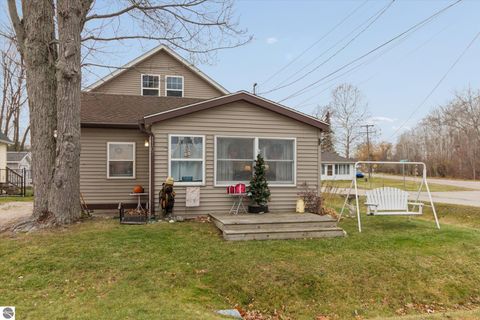 Tiny photo for 1107 Shoreline Drive, Houghton Lake, MI 48629 (MLS # 1940812)