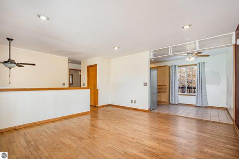 Tiny photo for 1029 Taylor Street, Mt Pleasant, MI 48858 (MLS # 1940766)