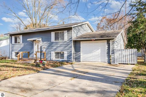 Tiny photo for 1029 Taylor Street, Mt Pleasant, MI 48858 (MLS # 1940766)