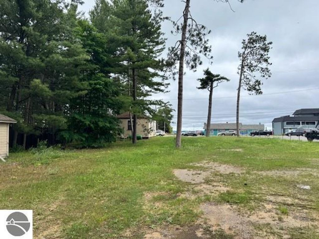 Photo of 1470 US-31 N, Traverse City, MI 49686 (MLS # 1936635)
