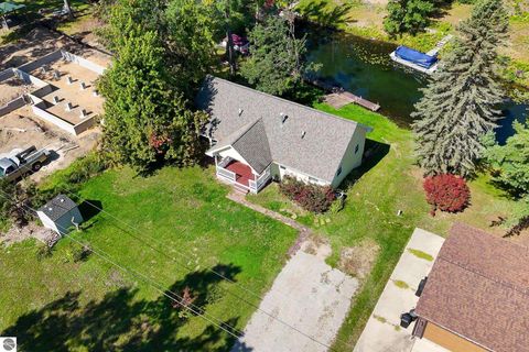 Tiny photo for 820 S Tall Tree, Gaylord, MI 49686 (MLS # 1941227)