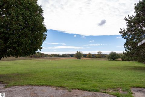 Tiny photo for 6507 W Pickard Road, Mt Pleasant, MI 48858 (MLS # 1939677)