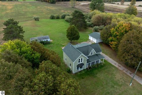 Tiny photo for 6507 W Pickard Road, Mt Pleasant, MI 48858 (MLS # 1939677)