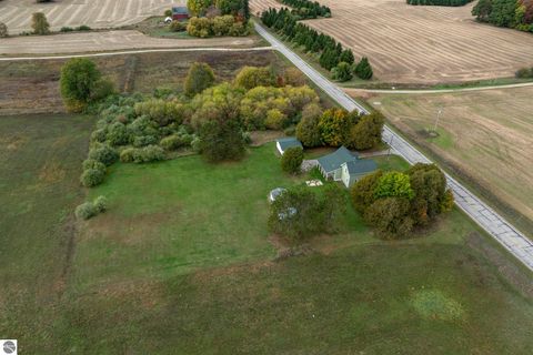 Tiny photo for 6507 W Pickard Road, Mt Pleasant, MI 48858 (MLS # 1939677)