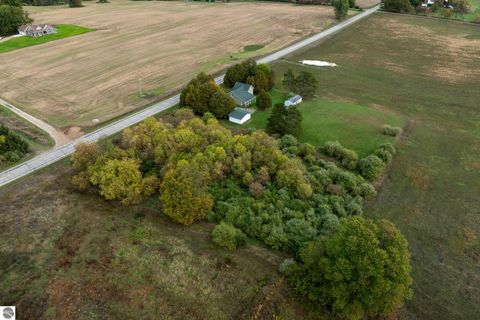 Tiny photo for 6507 W Pickard Road, Mt Pleasant, MI 48858 (MLS # 1939677)