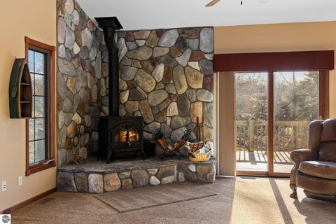 Tiny photo for 15445 Holly Drive, Thompsonville, MI 49683 (MLS # 1940886)