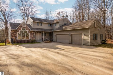 Photo of 15445 Holly Drive, Thompsonville, MI 49683 (MLS # 1940886)