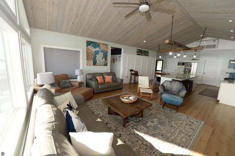 Tiny photo for 629 W Lake Street, Tawas City, MI 48763 (MLS # 1939842)