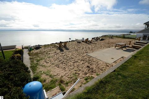 Tiny photo for 629 W Lake Street, Tawas City, MI 48763 (MLS # 1939842)