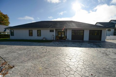 Tiny photo for 629 W Lake Street, Tawas City, MI 48763 (MLS # 1939842)