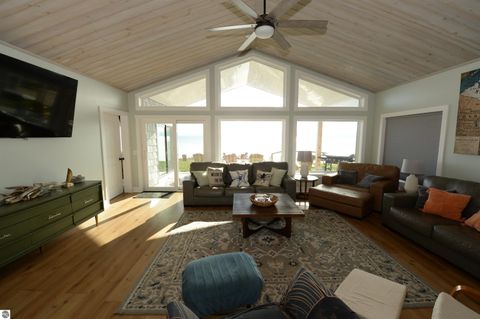 Tiny photo for 629 W Lake Street, Tawas City, MI 48763 (MLS # 1939842)