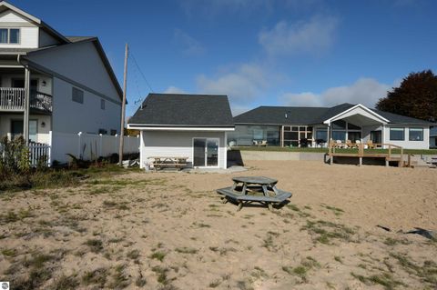 Tiny photo for 629 W Lake Street, Tawas City, MI 48763 (MLS # 1939842)