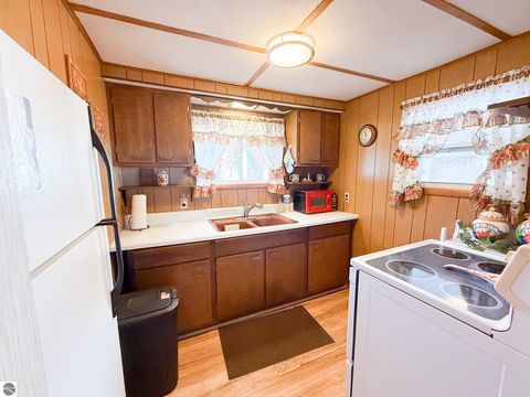 Tiny photo for 133 Maple Bluffs Avenue, Prudenville, MI 48651 (MLS # 1940159)