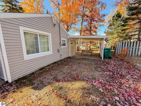 Tiny photo for 133 Maple Bluffs Avenue, Prudenville, MI 48651 (MLS # 1940159)