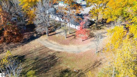 Tiny photo for 2385 W Houghton Lake Drive, Houghton Lake, MI 48629 (MLS # 1940265)