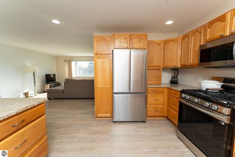Tiny photo for 3332 S Lincoln Road, Mt Pleasant, MI 48858 (MLS # 1939809)