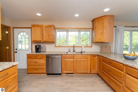 Tiny photo for 3332 S Lincoln Road, Mt Pleasant, MI 48858 (MLS # 1939809)