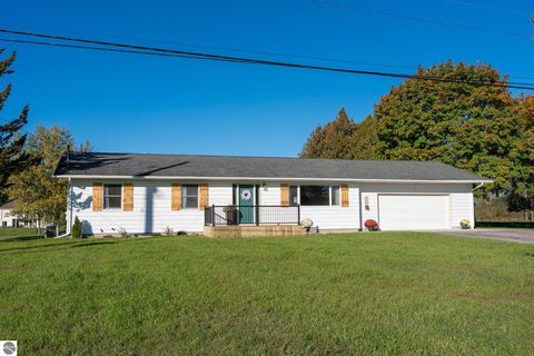 Tiny photo for 3332 S Lincoln Road, Mt Pleasant, MI 48858 (MLS # 1939809)
