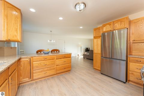 Tiny photo for 3332 S Lincoln Road, Mt Pleasant, MI 48858 (MLS # 1939809)