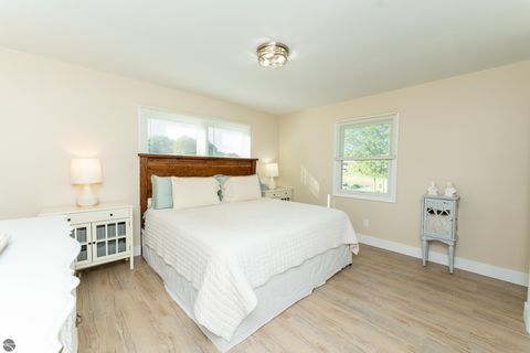 Tiny photo for 3332 S Lincoln Road, Mt Pleasant, MI 48858 (MLS # 1939809)